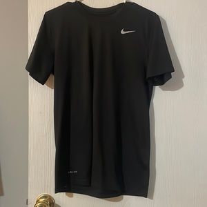 Men’s S Nike dri fit Tshirt